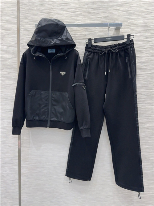 프라다 후드 트레이닝 세트 P64401 2025/신상