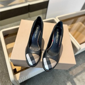 버버리 여성용 구두 (굽높이9.5CM) B34879-2 2025/신상