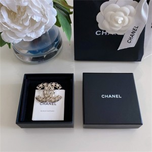 샤넬 브로치 C5990 2025/신상 (정품과 비교가능한 퀄리티)