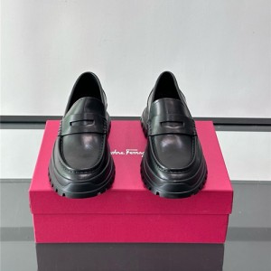 페레가모 남성용 로퍼 F35194-2 2025/신상