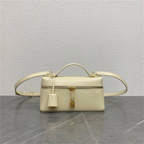 로로피아나 엑스트라 백  LP23 2025/신상