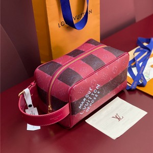 루이비통 락커 돕 키트 파우치백 M25902 2025/신상