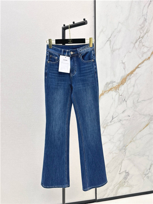 샤넬 청바지 C42704 2025/신상