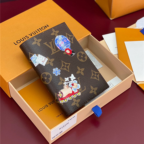 루이비통 패스포트 커버 여권지갑 M15320 2025/신상