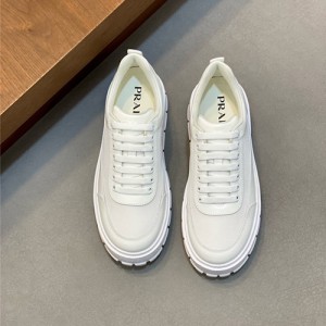 프라다 남성용 스니커즈 P20994-2 2025/신상
