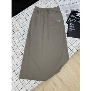 프라다 스커트 P42608 2025/신상