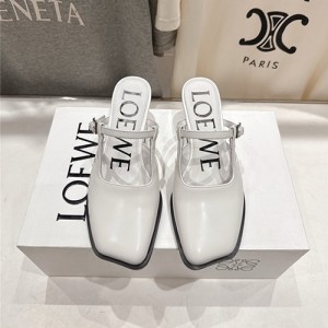 로에베 여성용 슬리퍼 L37231-1 2025/신상