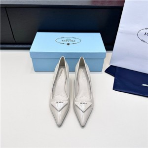 프라다 여성용 힐 (굽높이5.5CM) P68236-1 2025/신상
