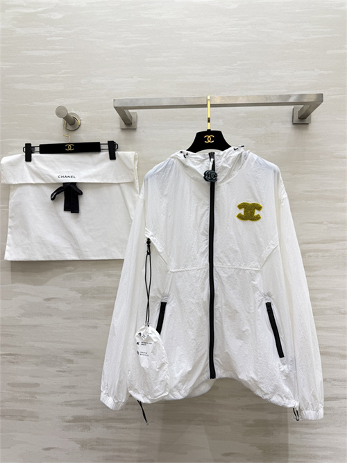 샤넬 후드 바람막이 자켓 C43302 2026/신상