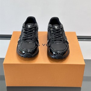 루이비통 남여공용 스니커즈 L97475-2 2026/신상