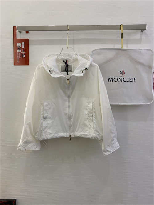 몽클레어 바람막이 후드 자켓 M53209 2026/신상