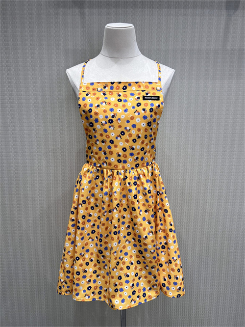 미우미우 민소매 원피스 M62607 2026/신상