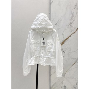 몽클레어 바람막이 후드 자켓 M53059 2026/신상