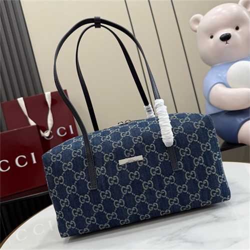 구찌 플라크 미디움 보스턴백 875228 2026/신상
