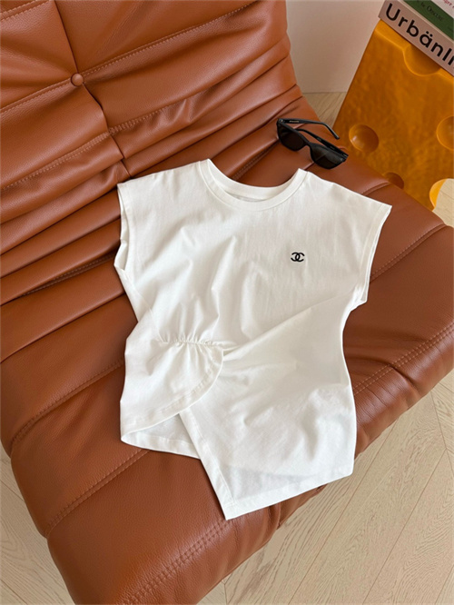 샤넬 민소매 티셔츠 C91559 2026/신상