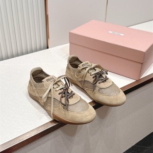 미우미우 여성용 스니커즈 M56068-2 2026/신상