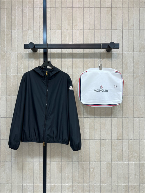 몽클레어 바람막이 후드 자켓 M52999 2026/신상