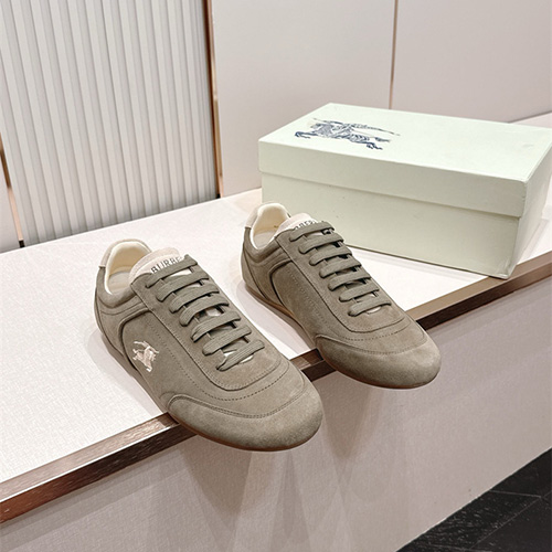 버버리 남여공용 스니커즈 B95342-1 2026/신상