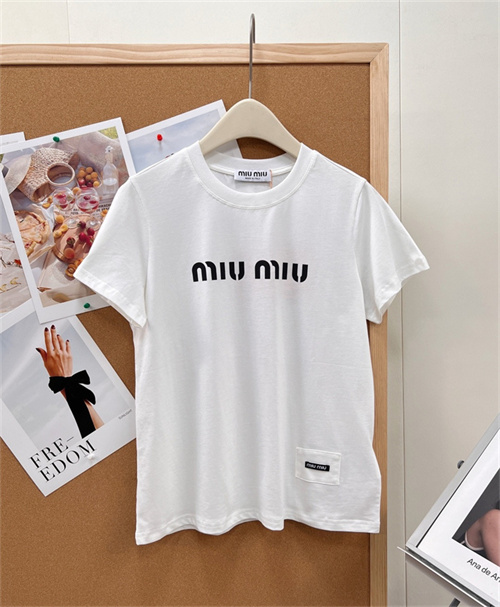 미우미우 반팔 티셔츠 M81756 2026/신상