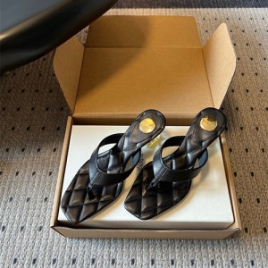 생로랑 여성용 슬리퍼 (굽높이5CM) Y78559-1 2026/신상