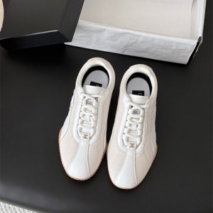샤넬 여성용 스니커즈 C68378-2 2026/신상