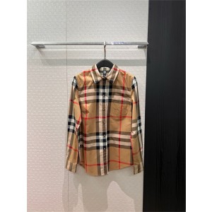 버버리 긴팔 셔츠 B52600 2025/신상
