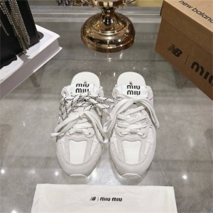 미우미우 여성용 슬리퍼 M88447-1 2026/신상