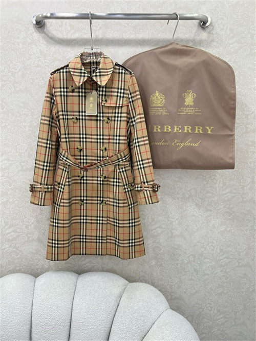 버버리 바람막이 코트 B44507 2026/신상